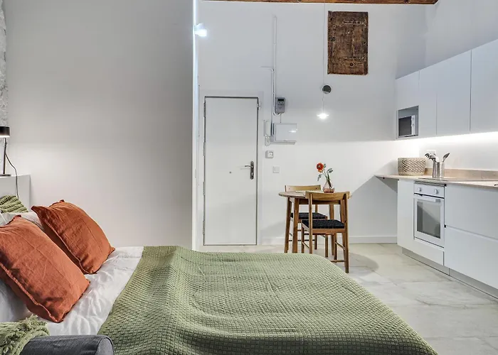 Luxury 1br Born